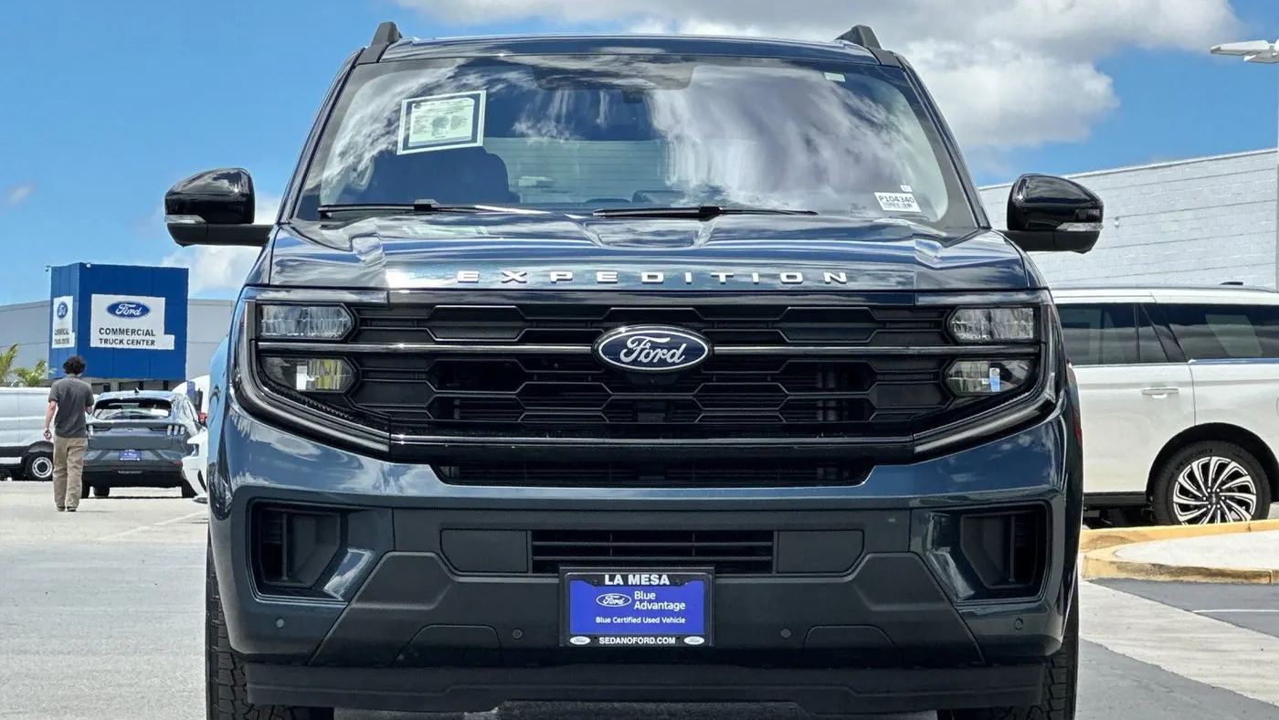 2025 Ford Expedition Active