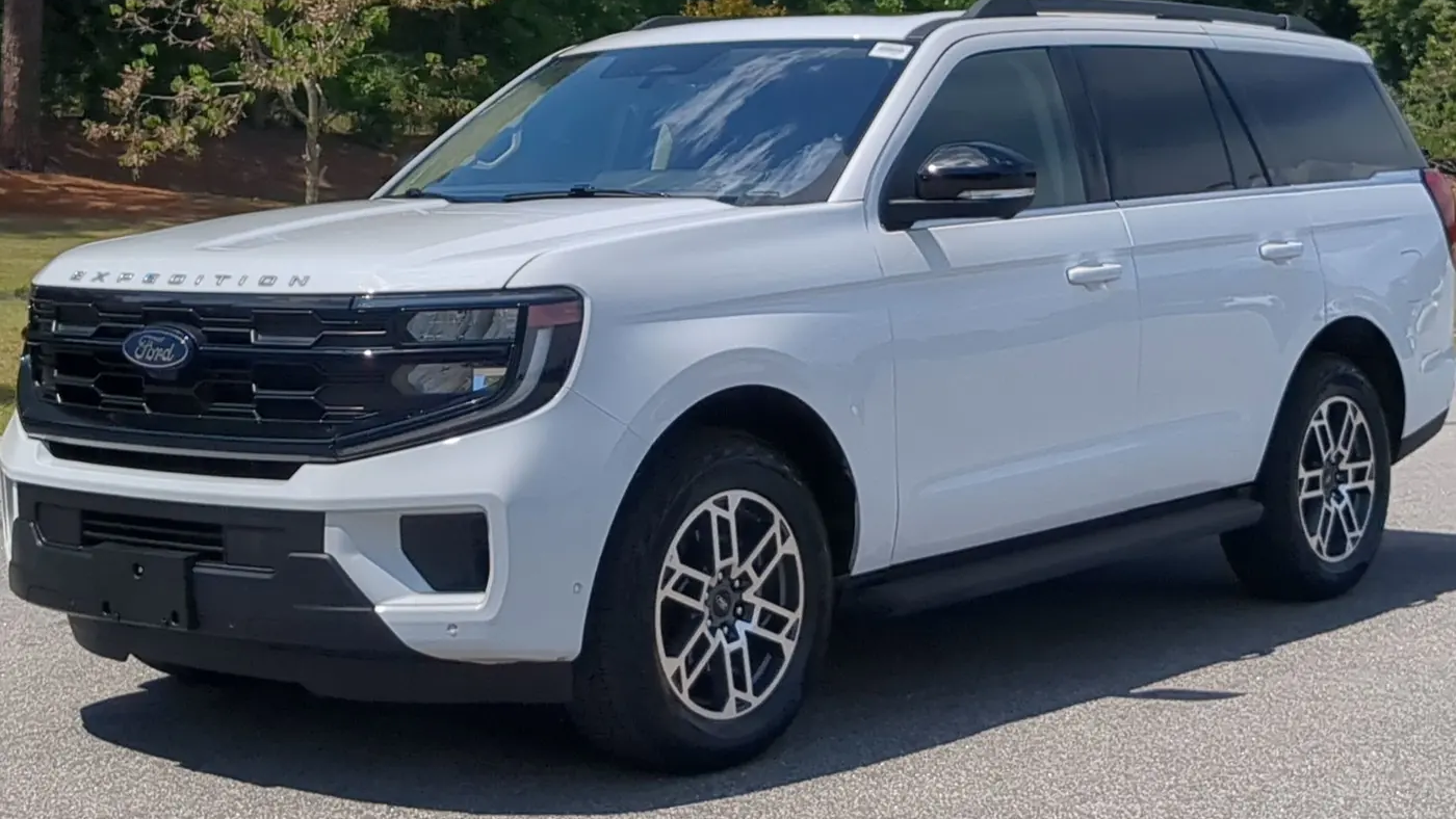 2025 Ford Expedition Active