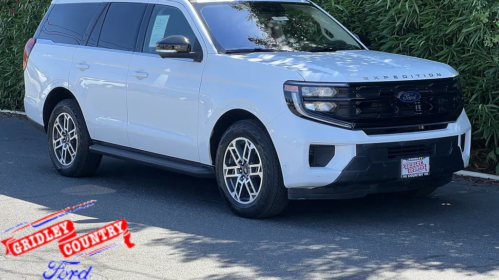 2025 Ford Expedition Active