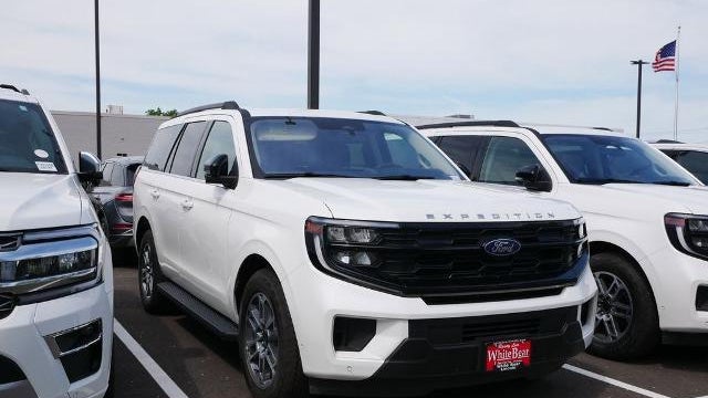 2025 Ford Expedition Active