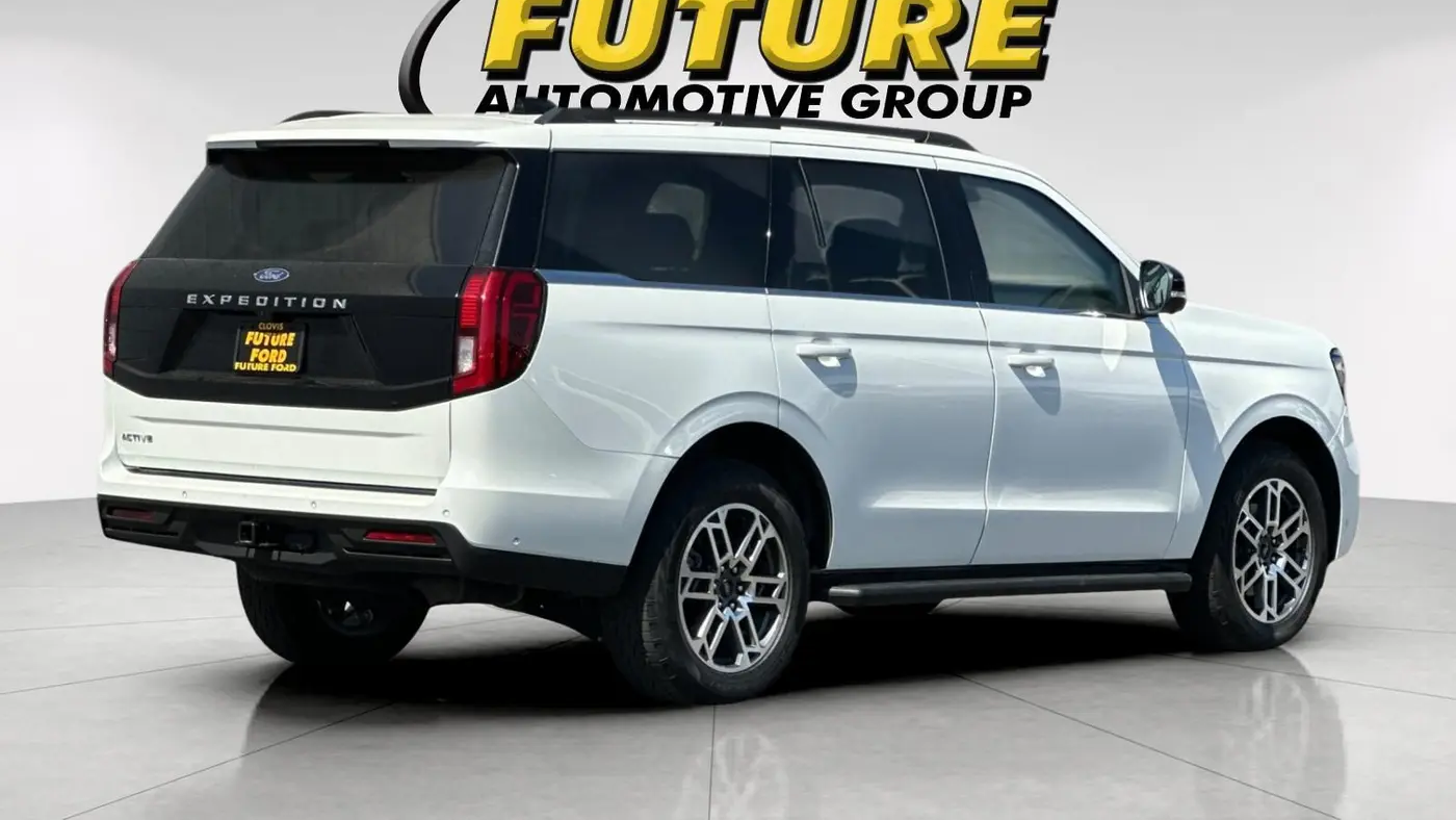 2025 Ford Expedition Active