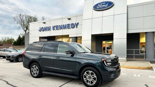 2025 Ford Expedition Active