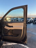 2025 Expedition Thumbnail 32