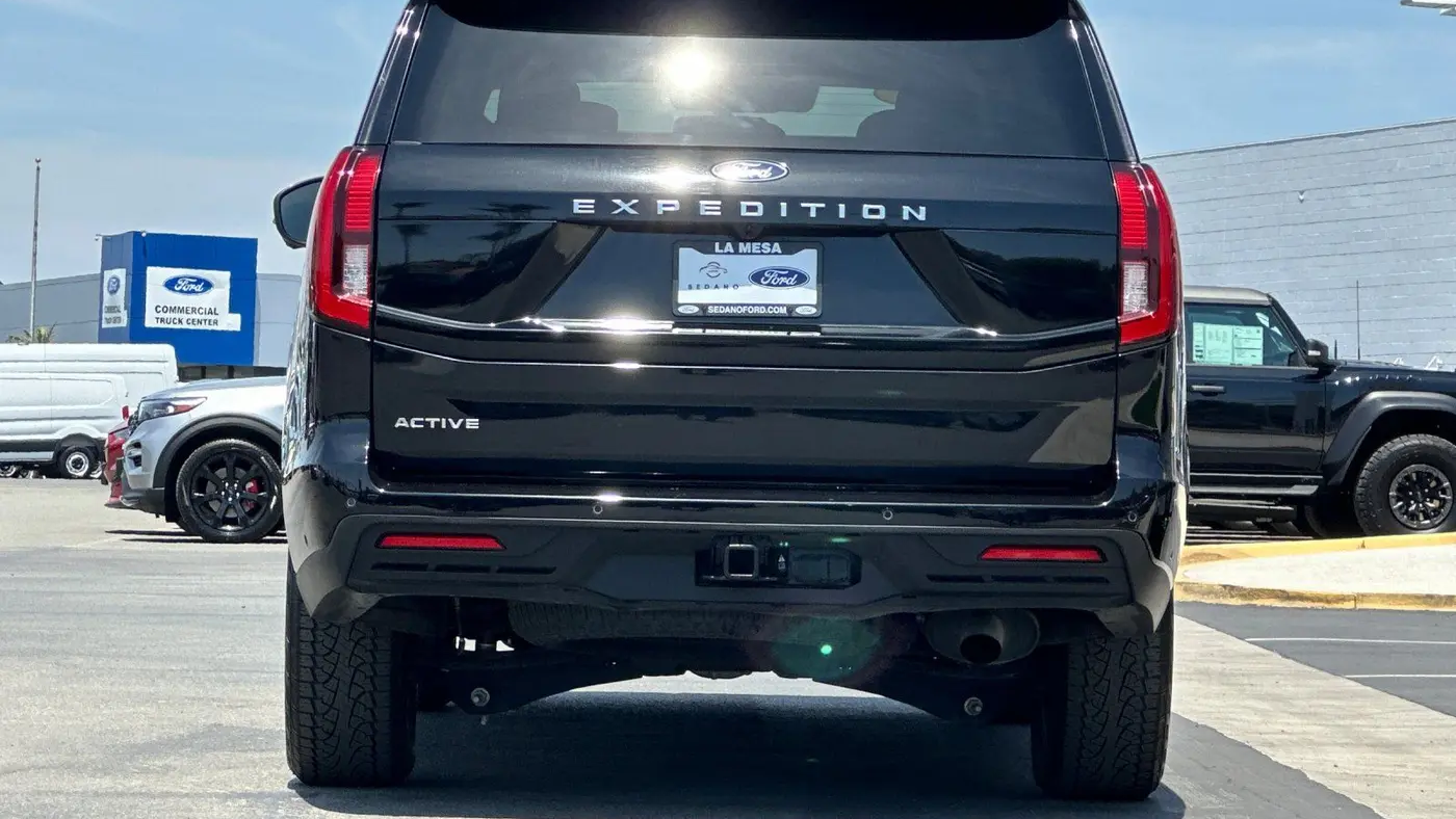 2025 Ford Expedition Active