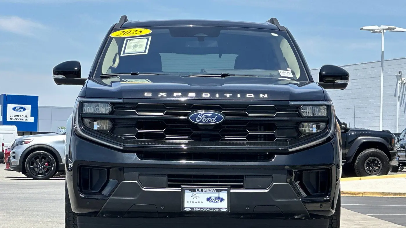 2025 Ford Expedition Active