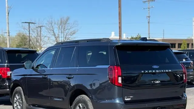 2025 Ford Expedition Active