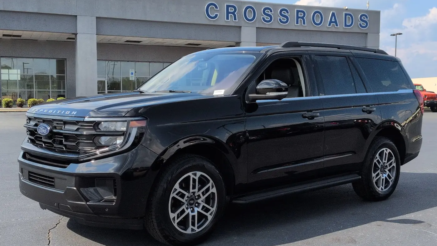 2025 Ford Expedition Active