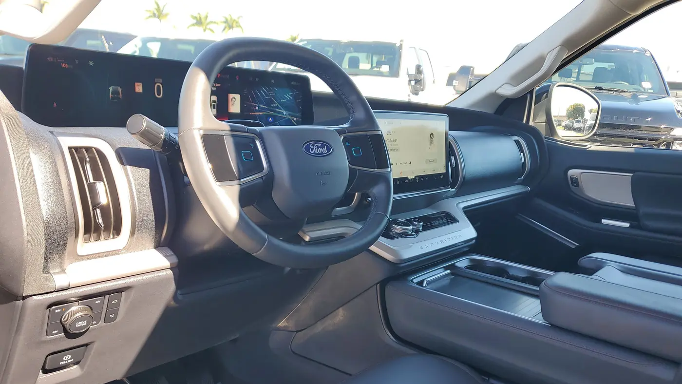 2025 Ford Expedition Active