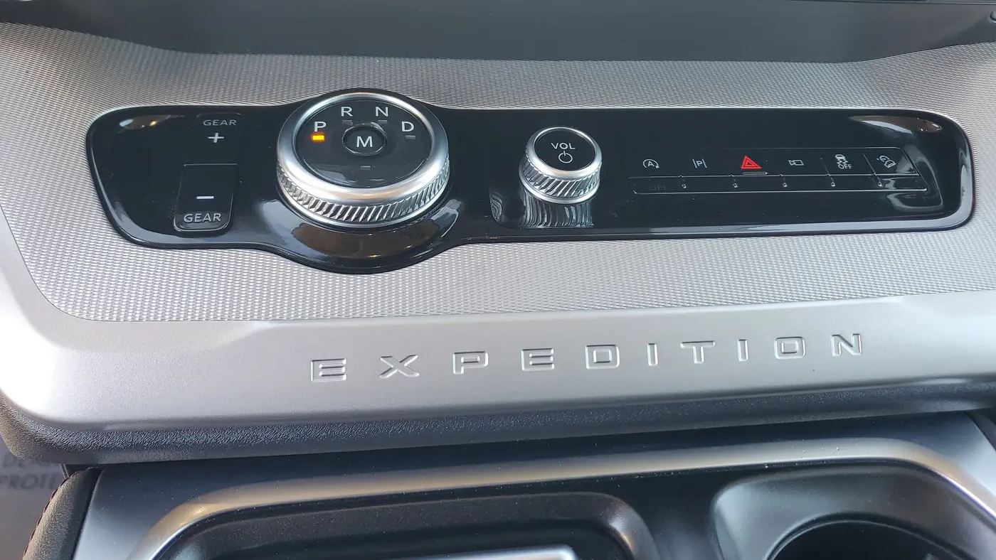 2025 Ford Expedition Active
