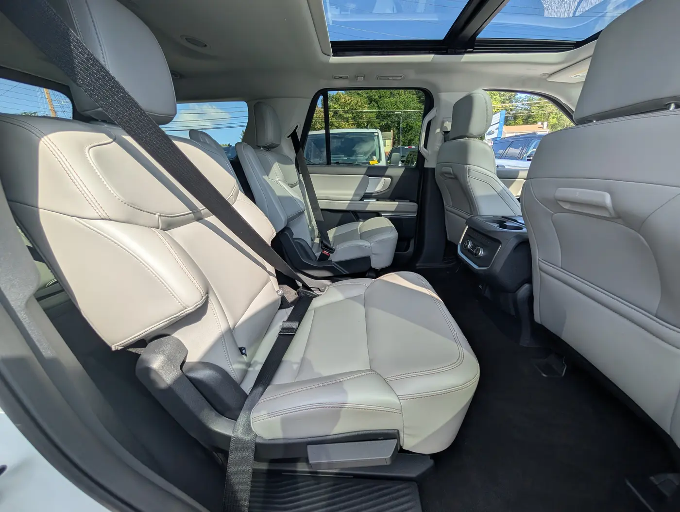 2025 Ford Expedition - $54,500