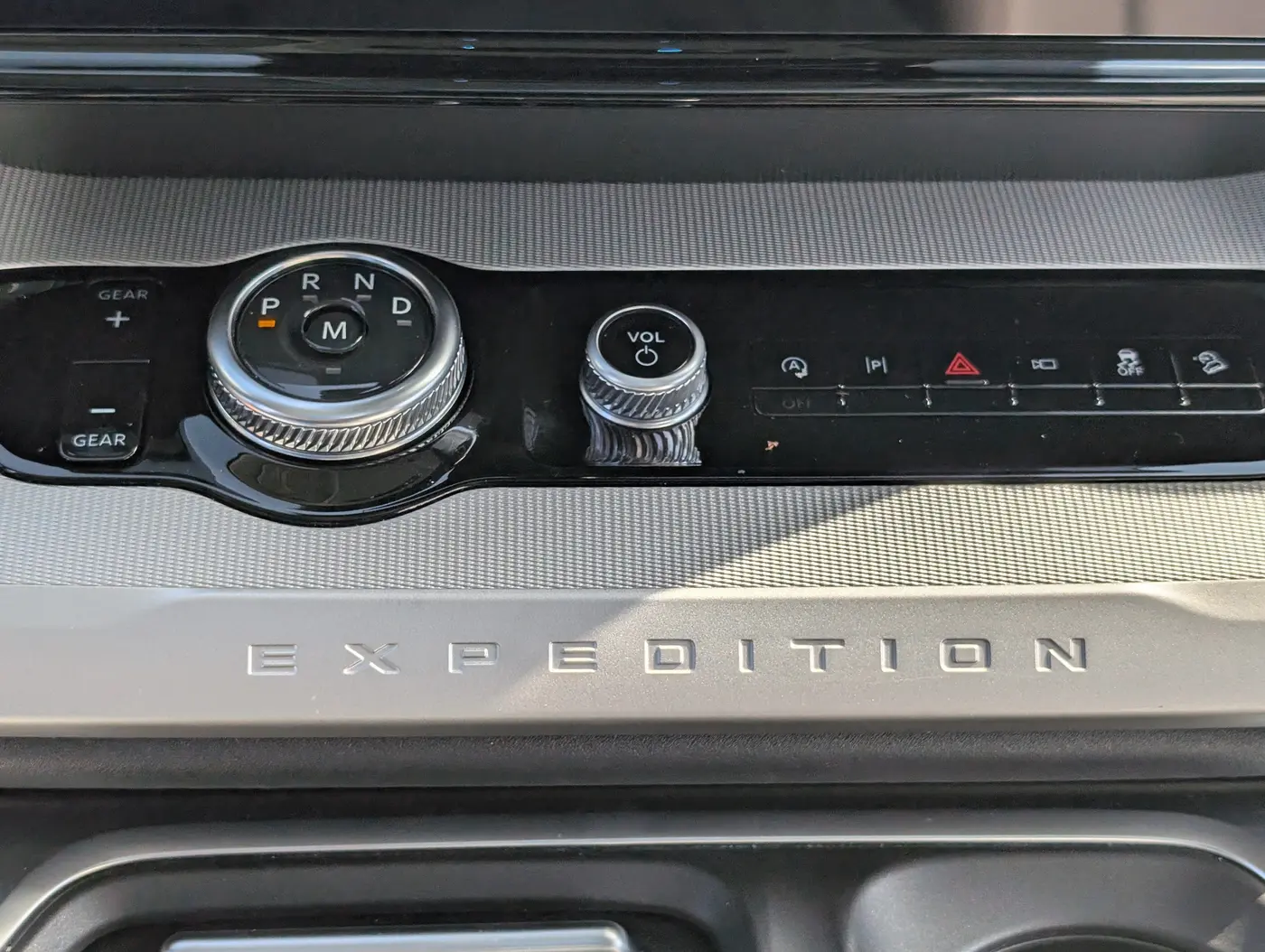 2025 Ford Expedition - $54,500