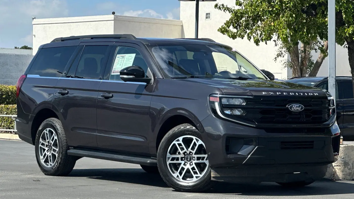 2025 Ford Expedition Active