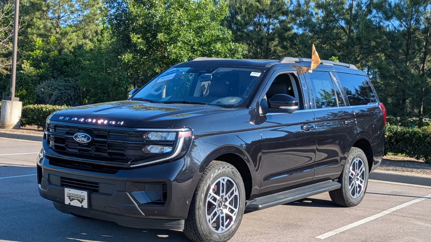 2025 Ford Expedition Active