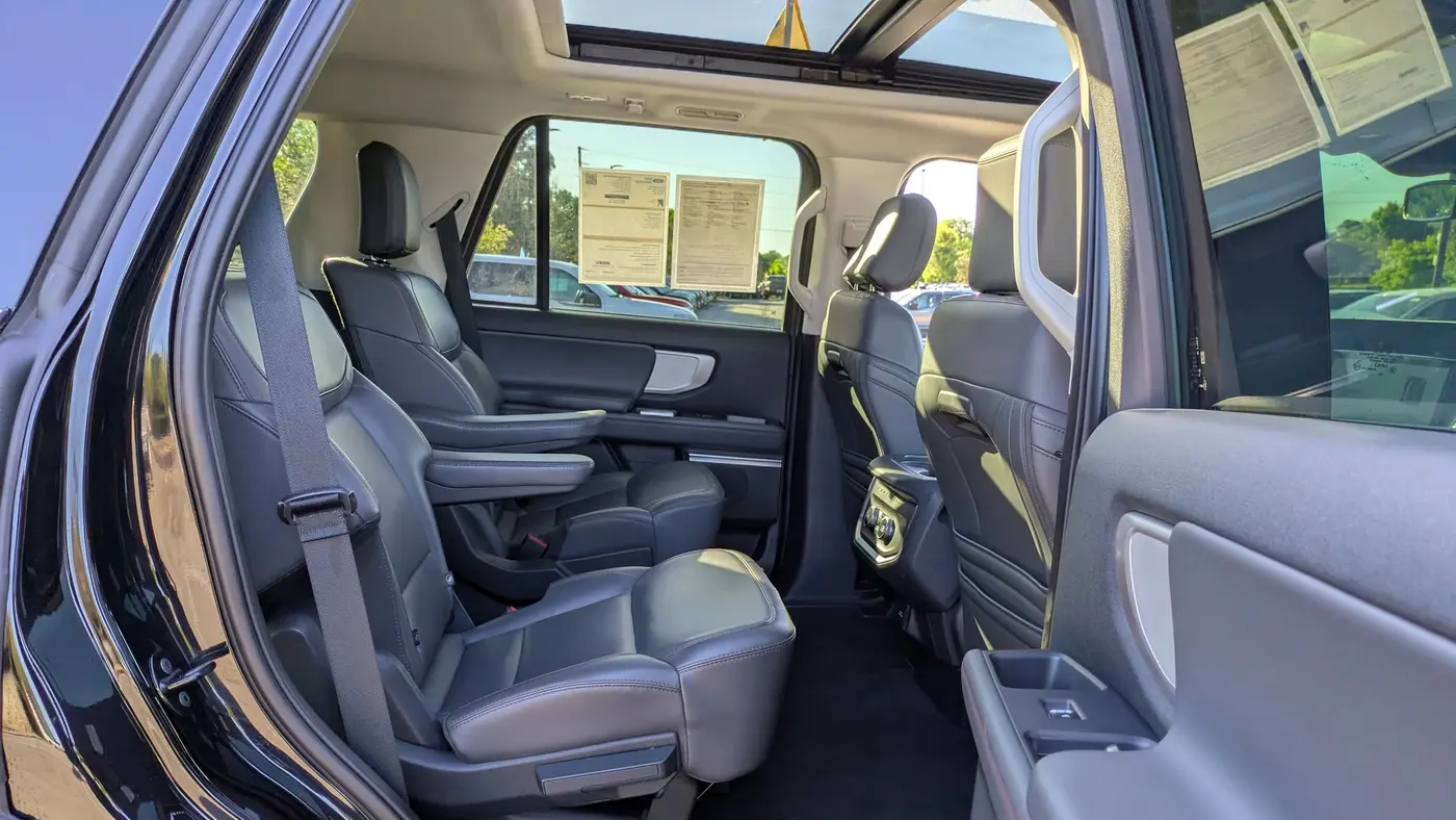 2025 Ford Expedition Active