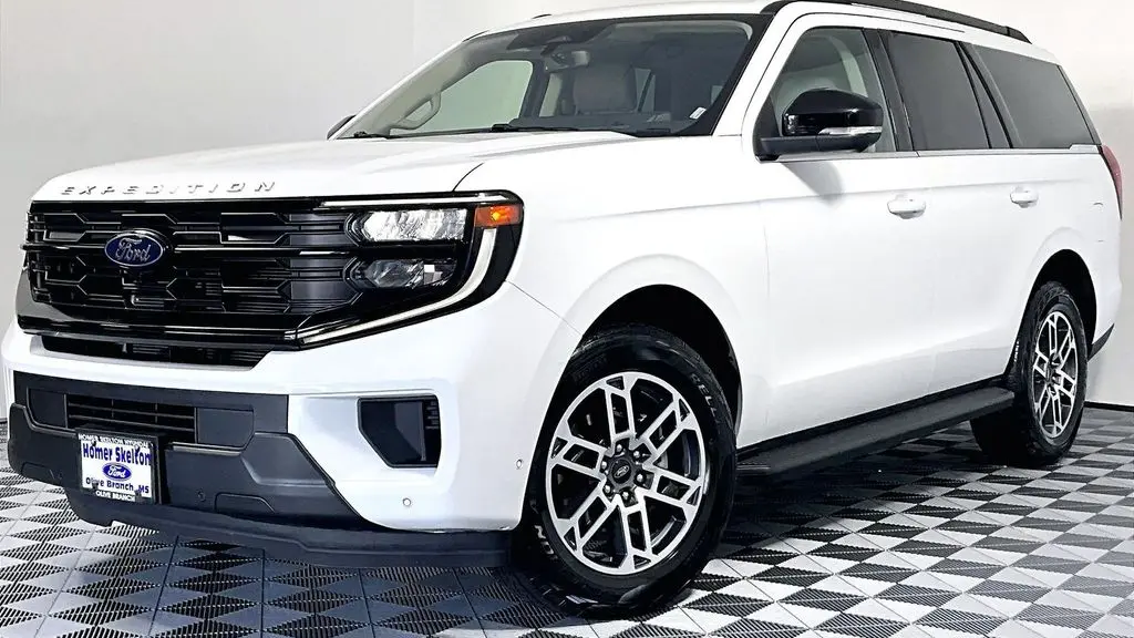 2025 Ford Expedition Active