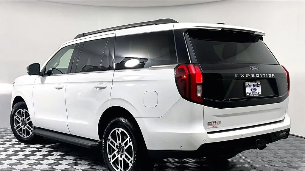 2025 Ford Expedition Active