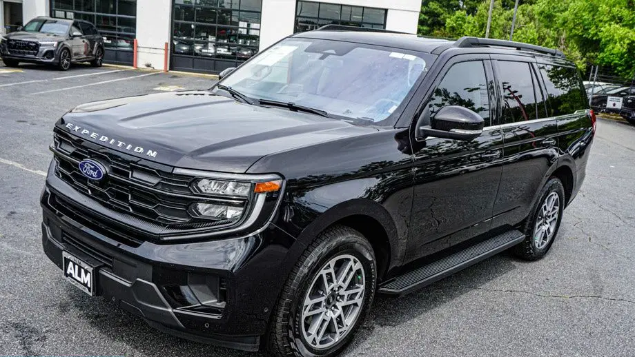 2025 Ford Expedition Active