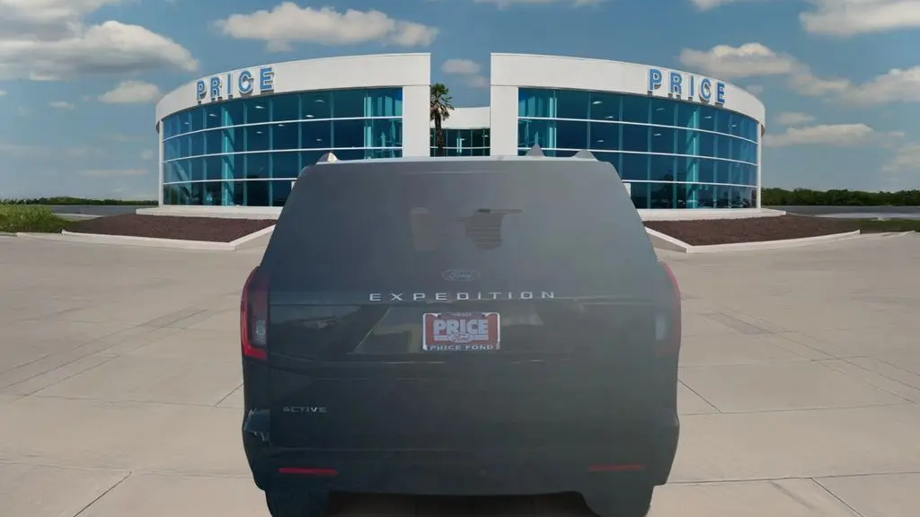 2025 Ford Expedition Active