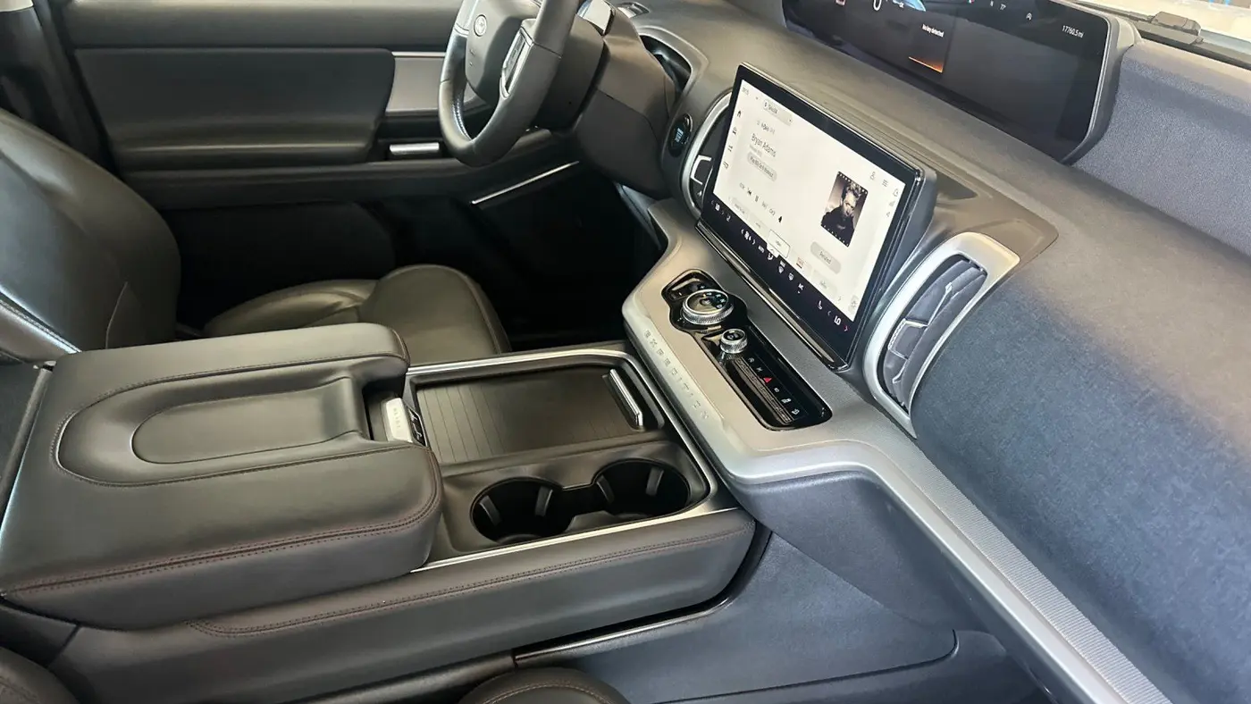 2025 Ford Expedition Active