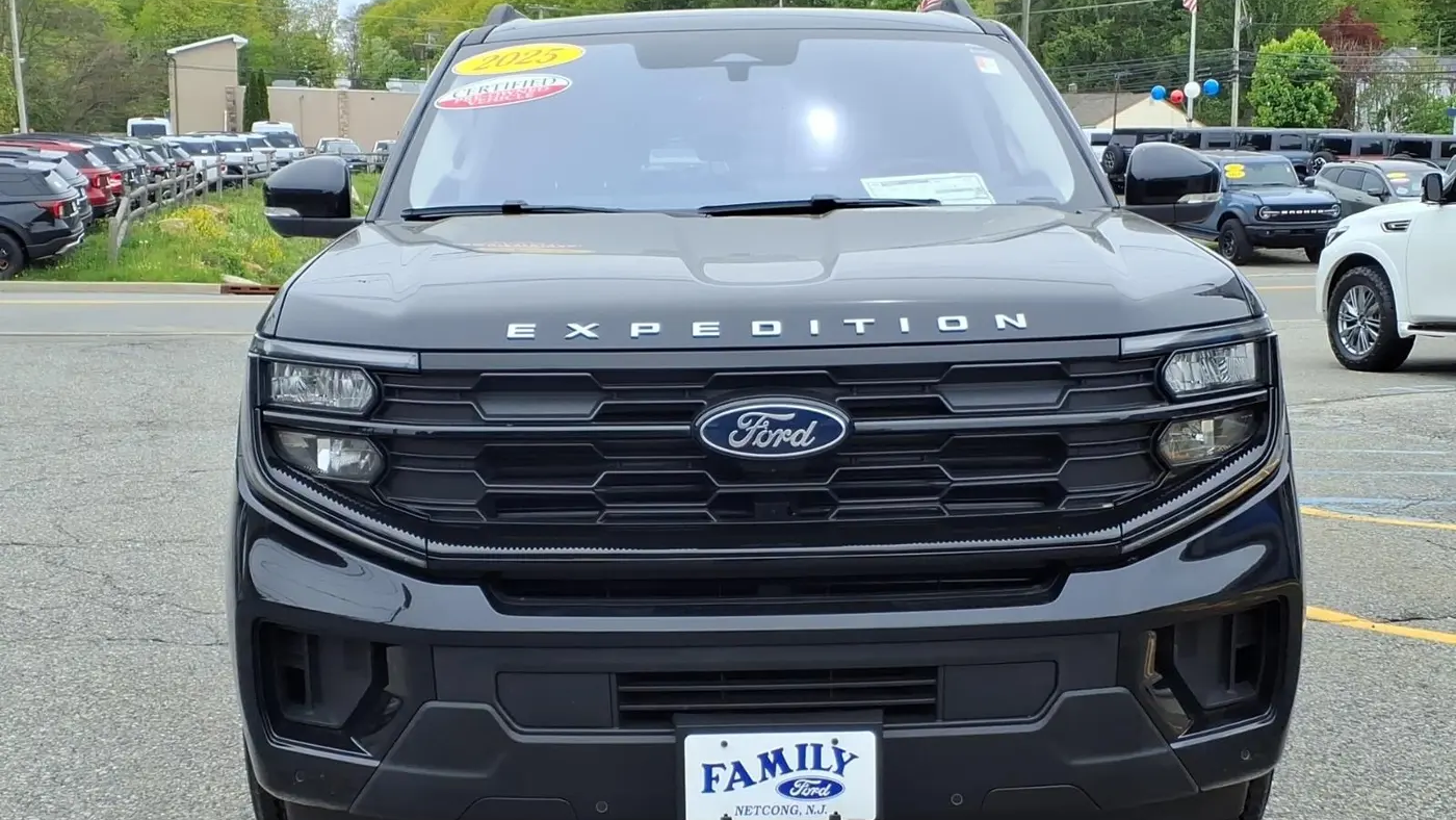 2025 Ford Expedition Active