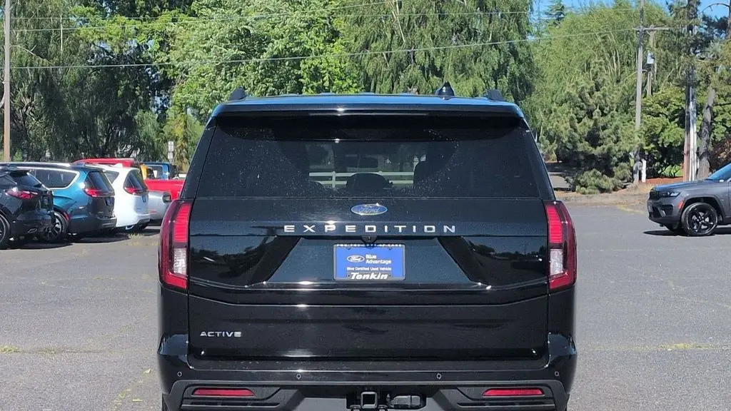2025 Ford Expedition Active