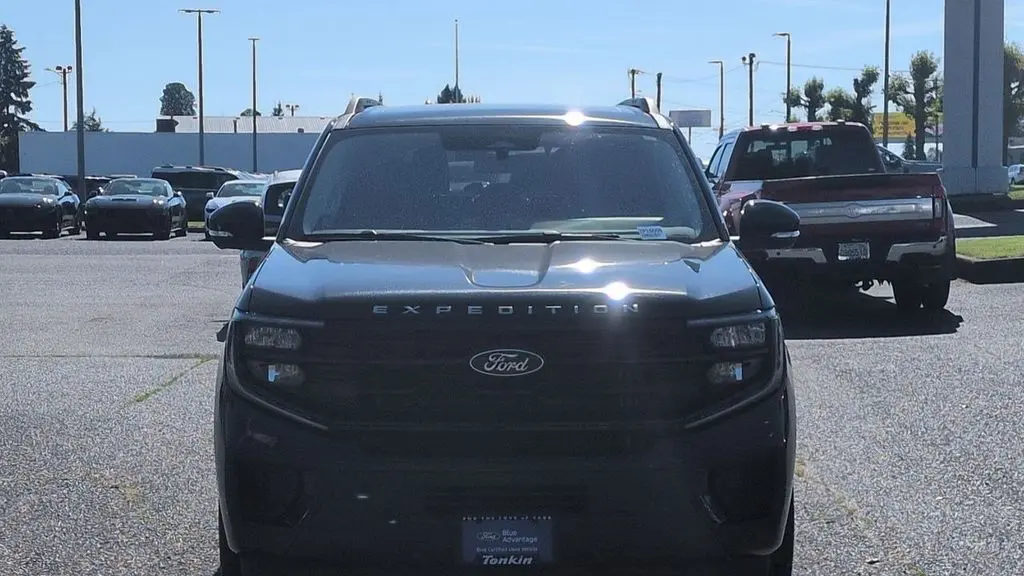 2025 Ford Expedition Active