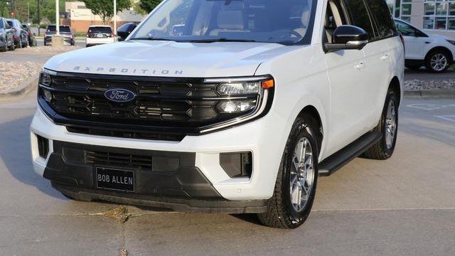 2025 Ford Expedition Active