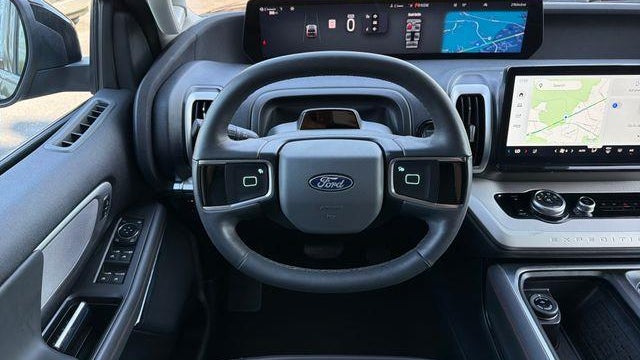 2025 Ford Expedition Active