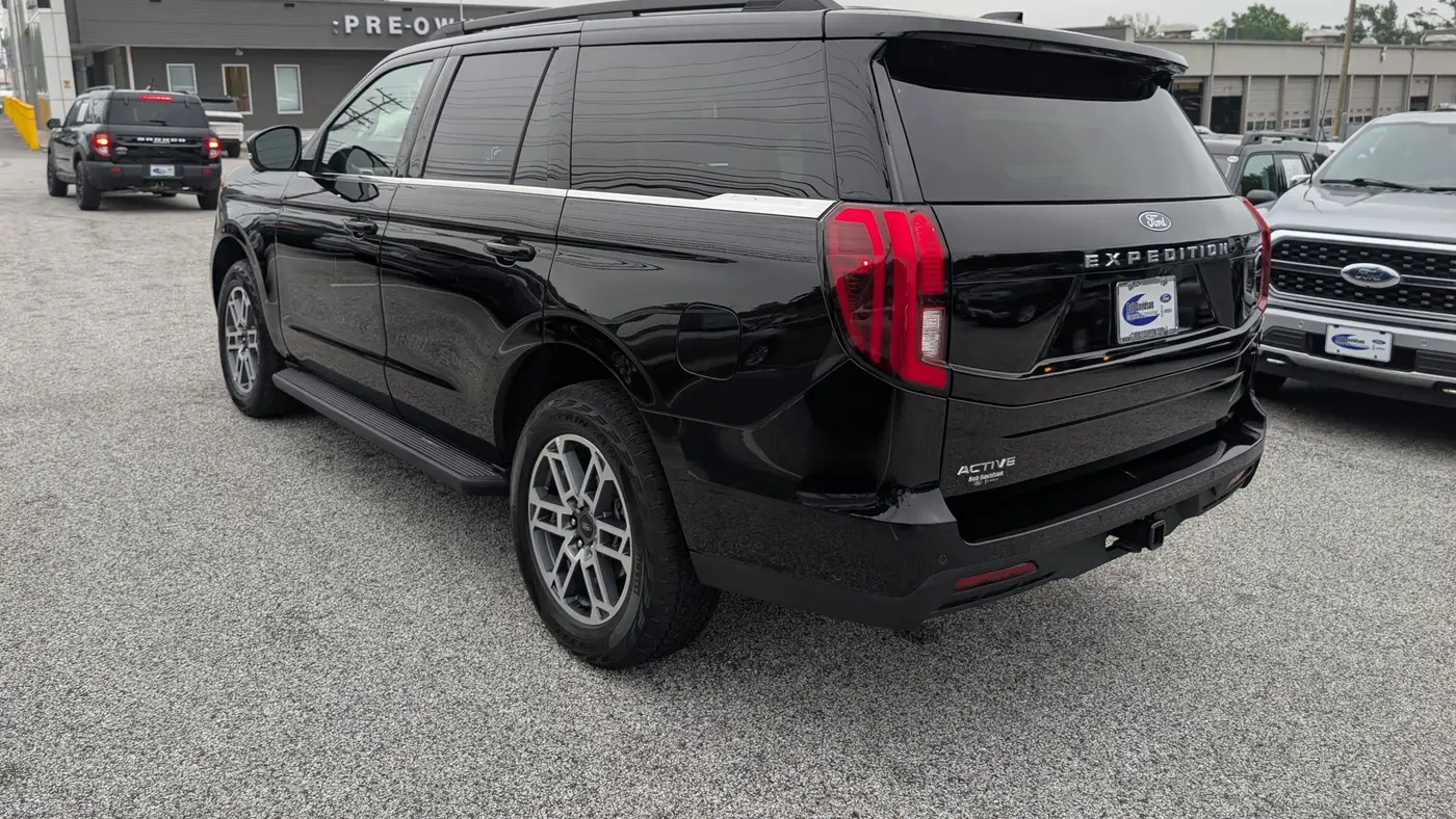 2025 Ford Expedition Active