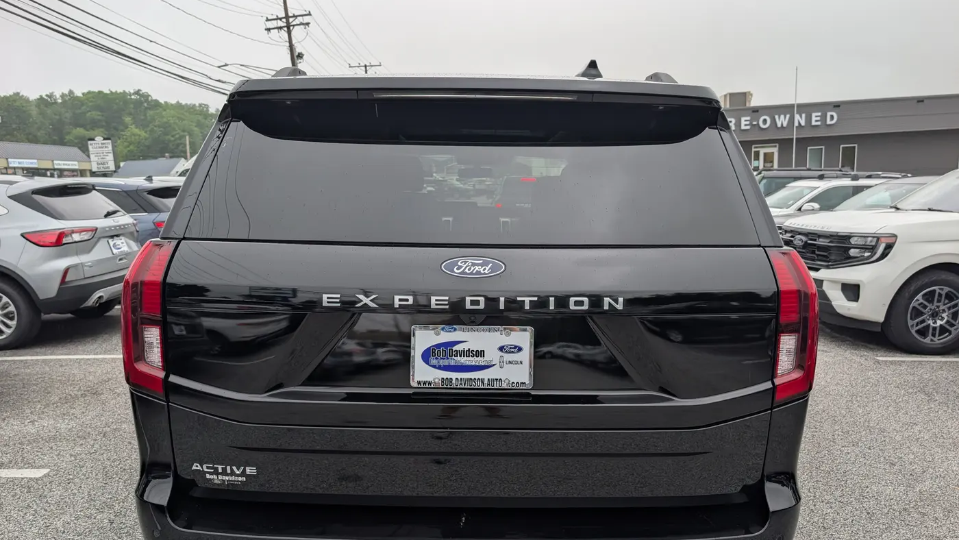 2025 Ford Expedition Active