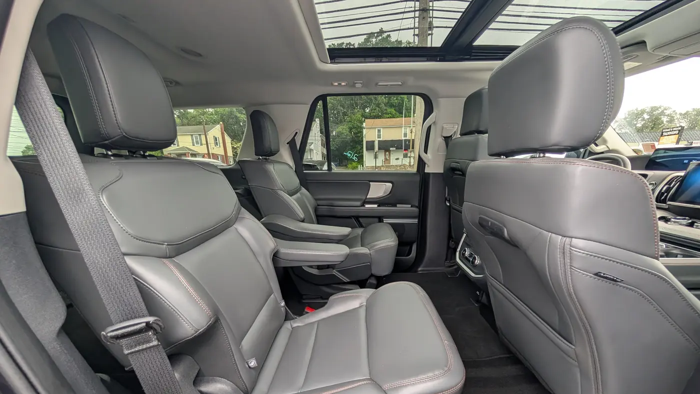 2025 Ford Expedition Active
