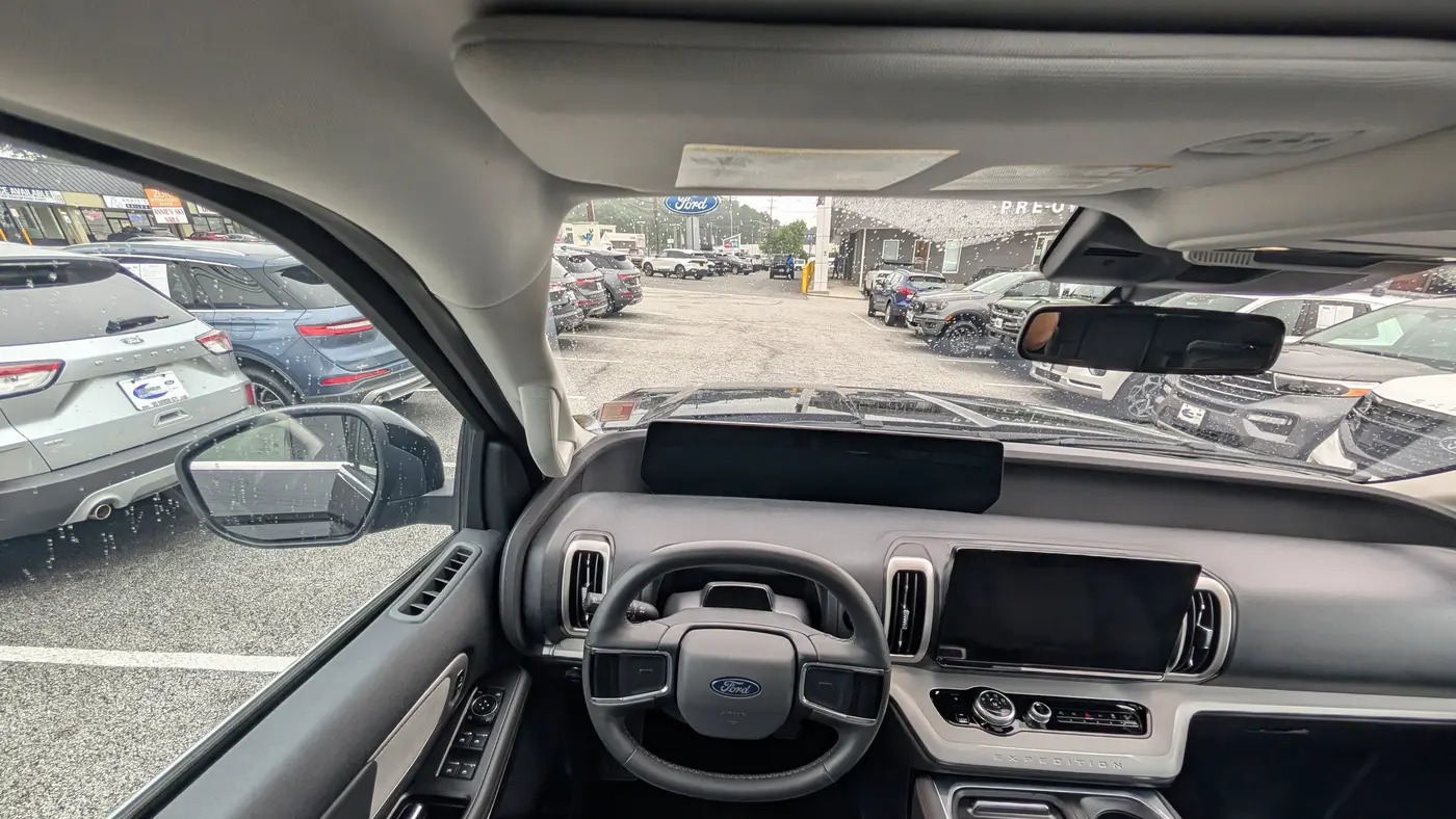2025 Ford Expedition Active