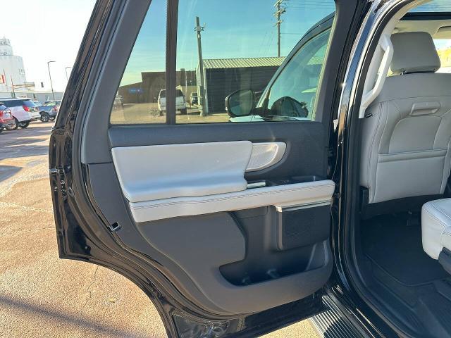 2025 Ford Expedition - $58,900