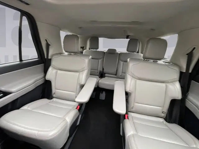 2025 Ford Expedition - $52,900