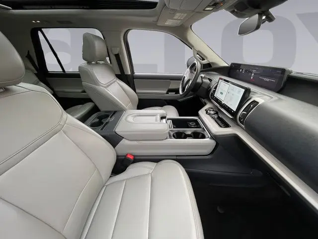 2025 Ford Expedition - $52,900
