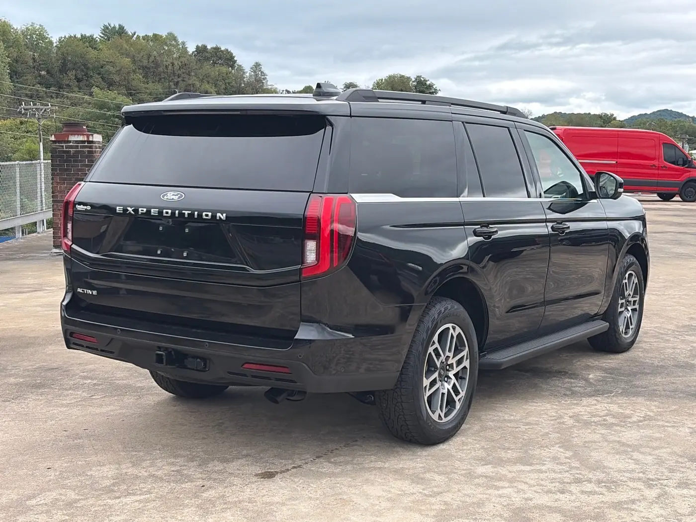 2025 Ford Expedition - $55,700