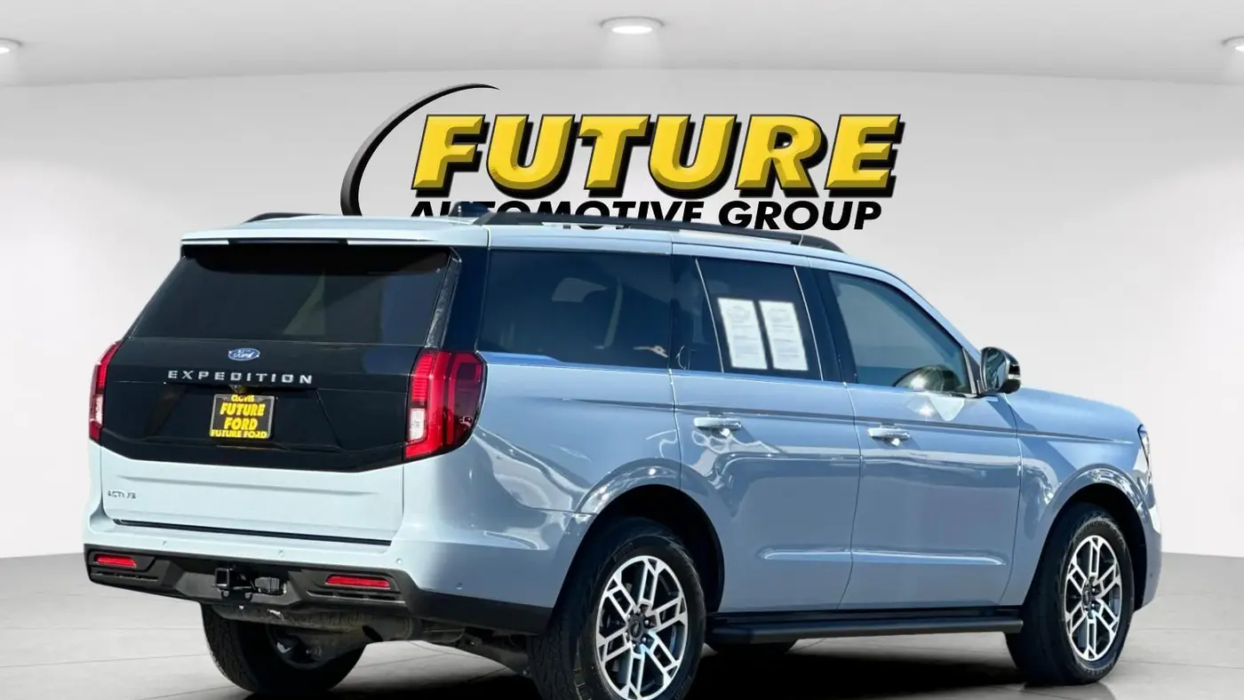 2025 Ford Expedition Active