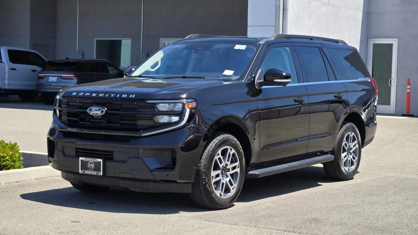 2025 Ford Expedition Active