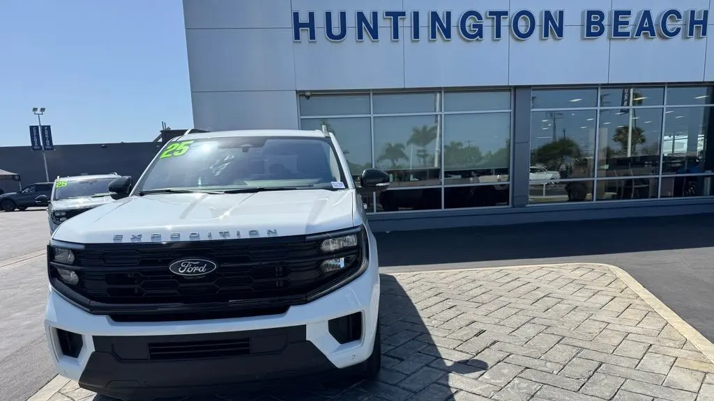 2025 Ford Expedition Active