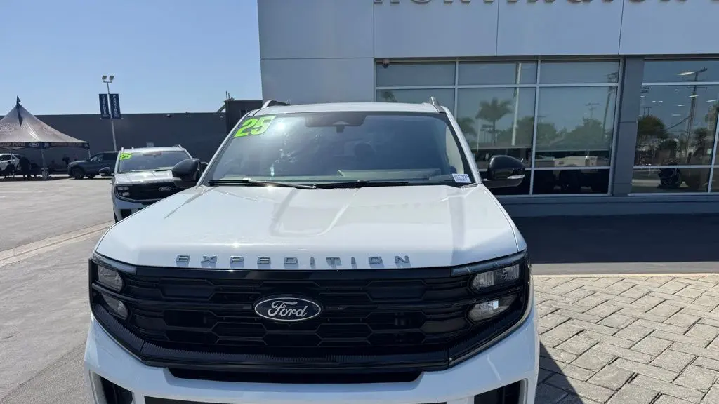 2025 Ford Expedition Active