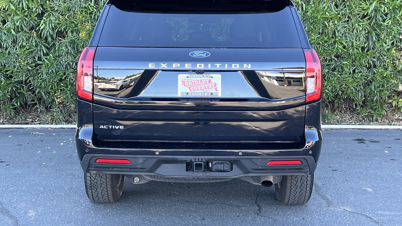 2025 Ford Expedition Active