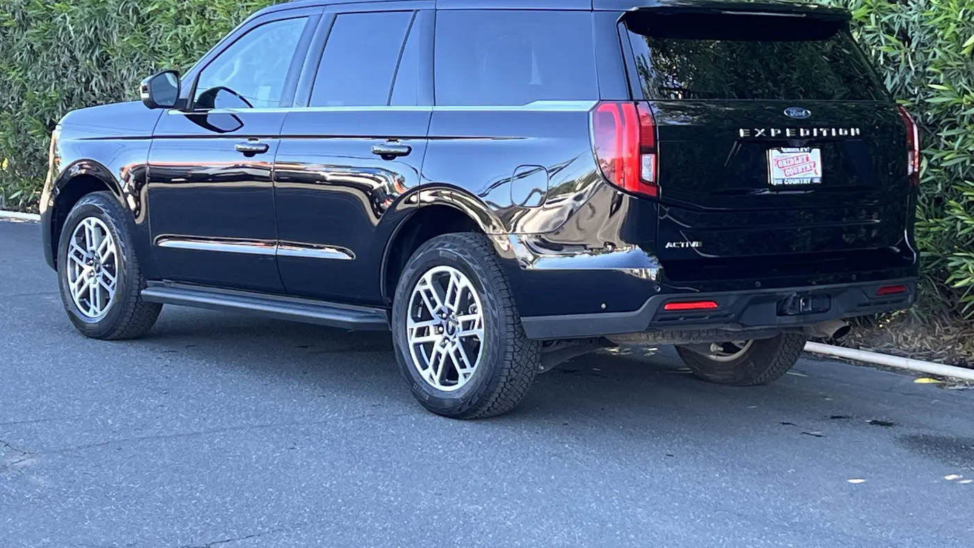 2025 Ford Expedition Active