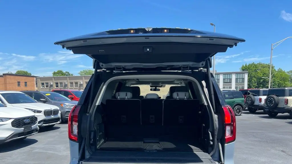 2025 Ford Expedition Active