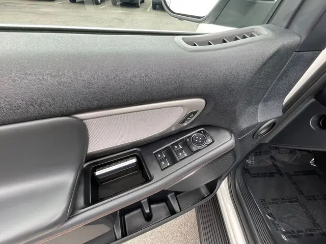 2025 Ford Expedition - $57,900