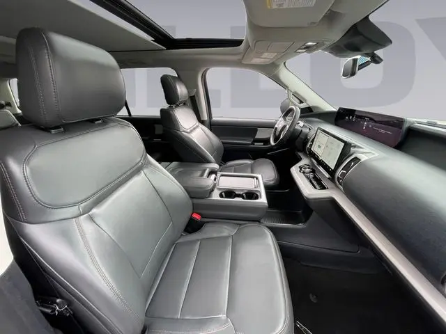 2025 Ford Expedition - $57,900