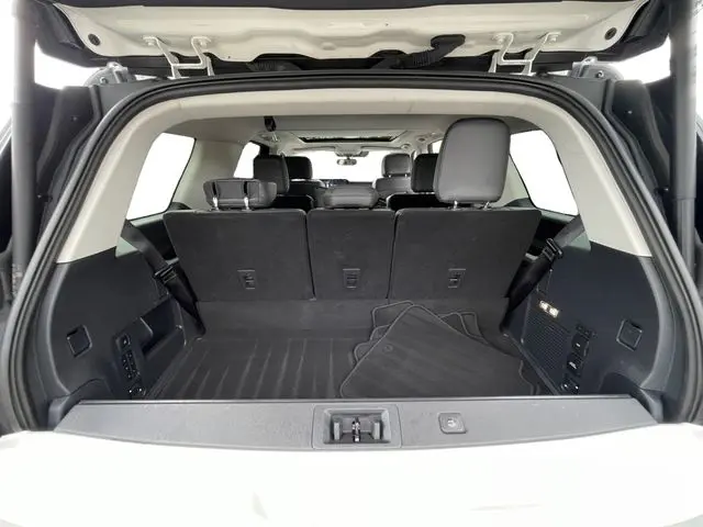 2025 Ford Expedition - $57,900