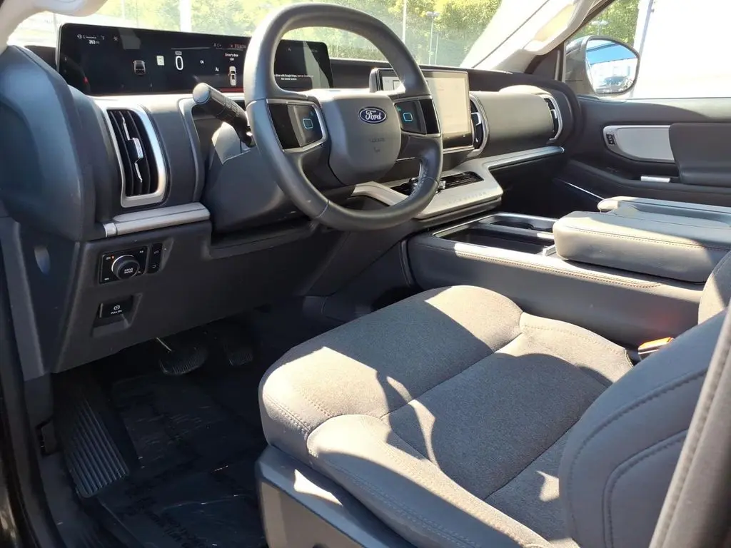 2025 Ford Expedition - $53,395