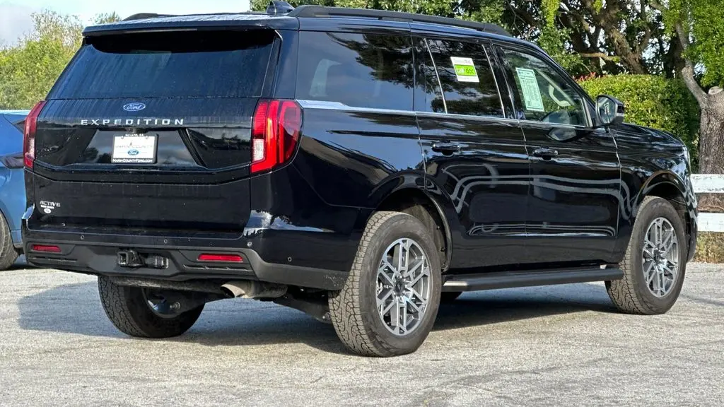 2025 Ford Expedition Active