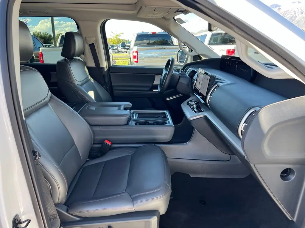 2025 Ford Expedition - $53,998