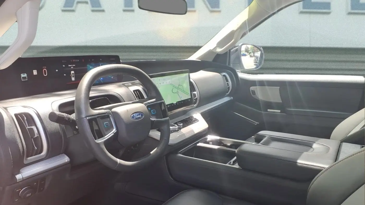 2025 Ford Expedition Active